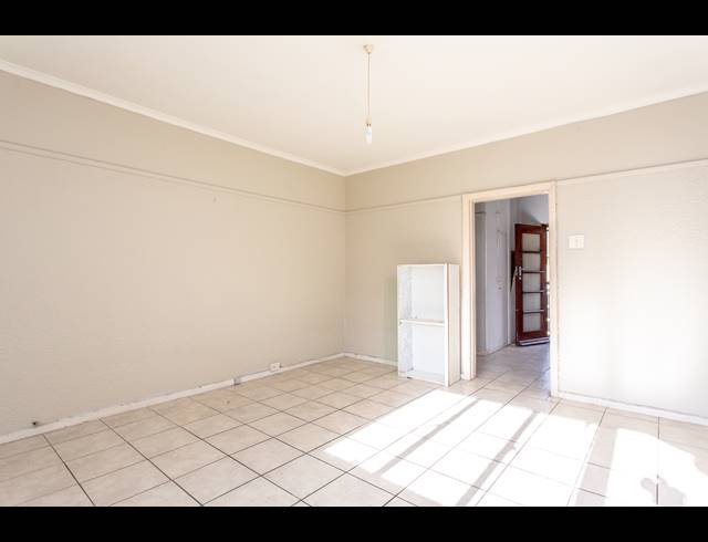 2 BEDROOM APARTMENT SOLD IN CLAREMONT UPPER